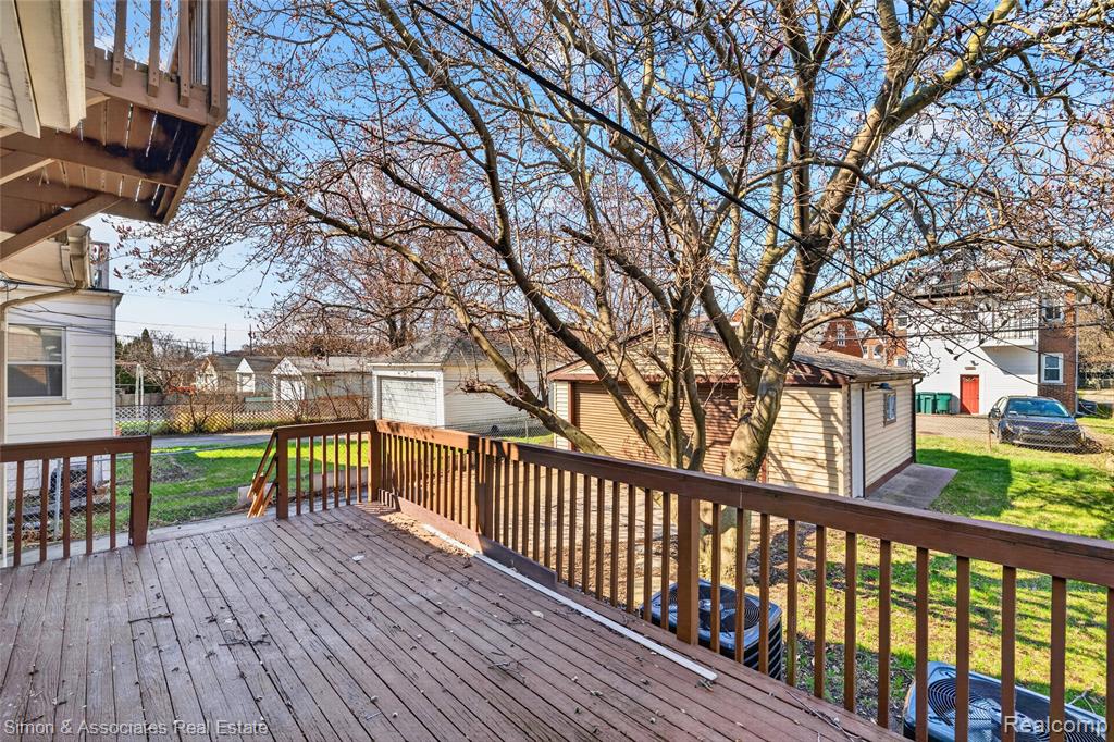 5019 Maple Street Dearborn, MI 48126 - Photo 38 of 44