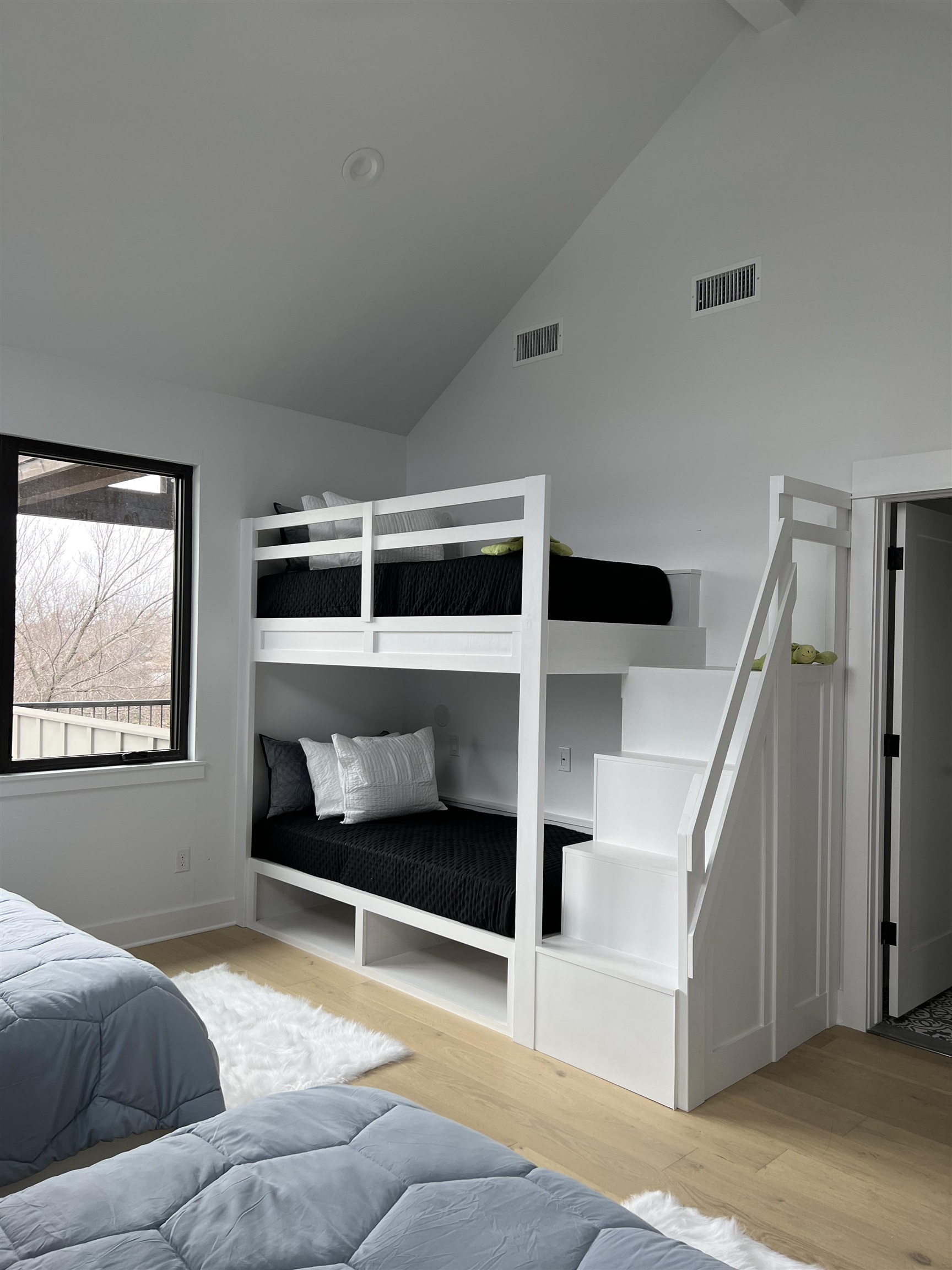 1018 River Road Burnet, TX 78611 - Photo 26 of 29 a living room with furniture