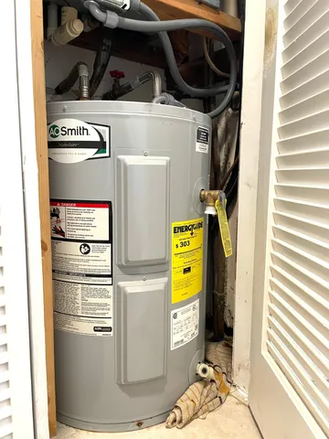 $180,000 | 141 West Court, Royal Palm Beach, FL 33411