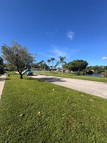 $180,000 | 141 West Court, Royal Palm Beach, FL 33411