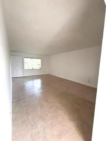 $180,000 | 141 West Court, Royal Palm Beach, FL 33411