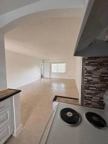 $180,000 | 141 West Court, Royal Palm Beach, FL 33411