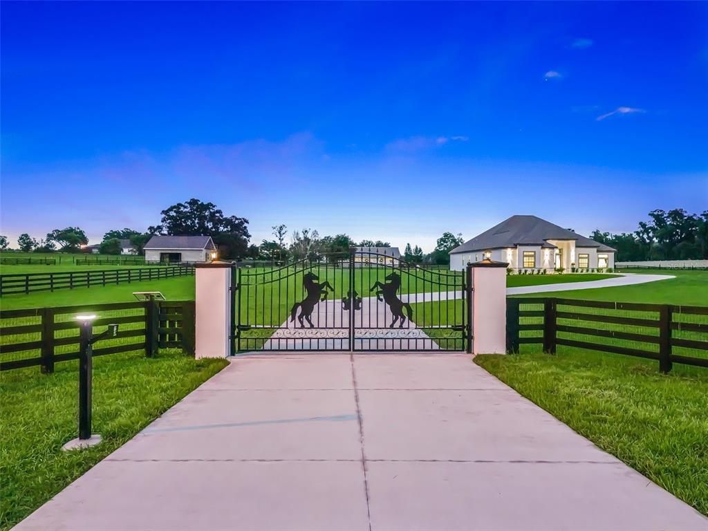 7041 Northeast 22nd Ct Road Ocala, FL 34479 - Photo 5 of 73 a view of a park with a yard
