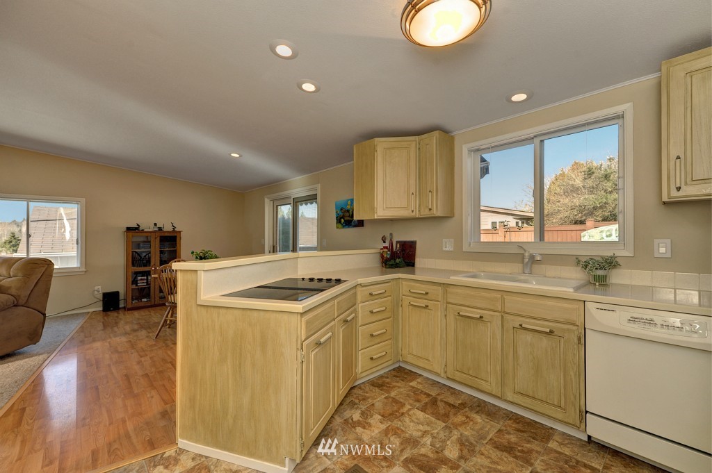 23805 Rock Circle Bothell, WA 98021 - Photo 5 of 15