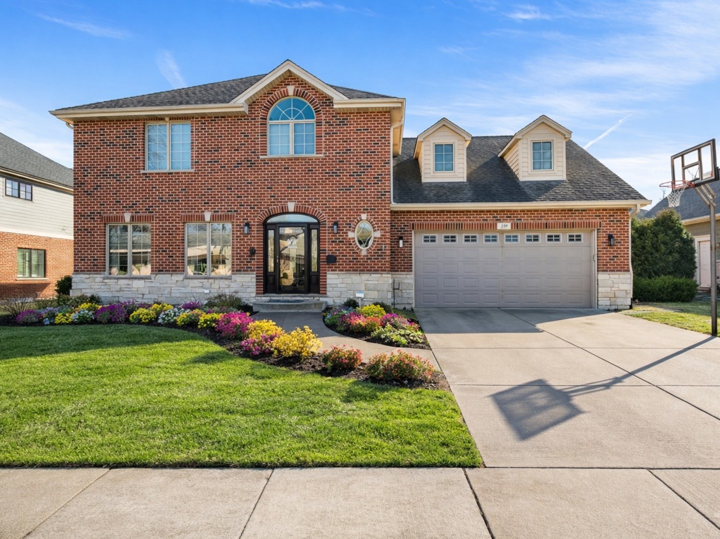 159 East Edgemont Lane Park Ridge, IL 60068 - Photo 1 of 25