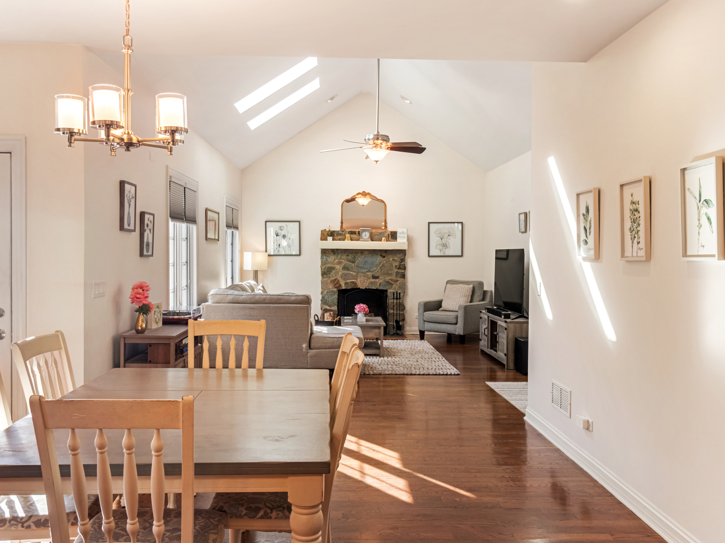 159 East Edgemont Lane Park Ridge, IL 60068 - Photo 7 of 25