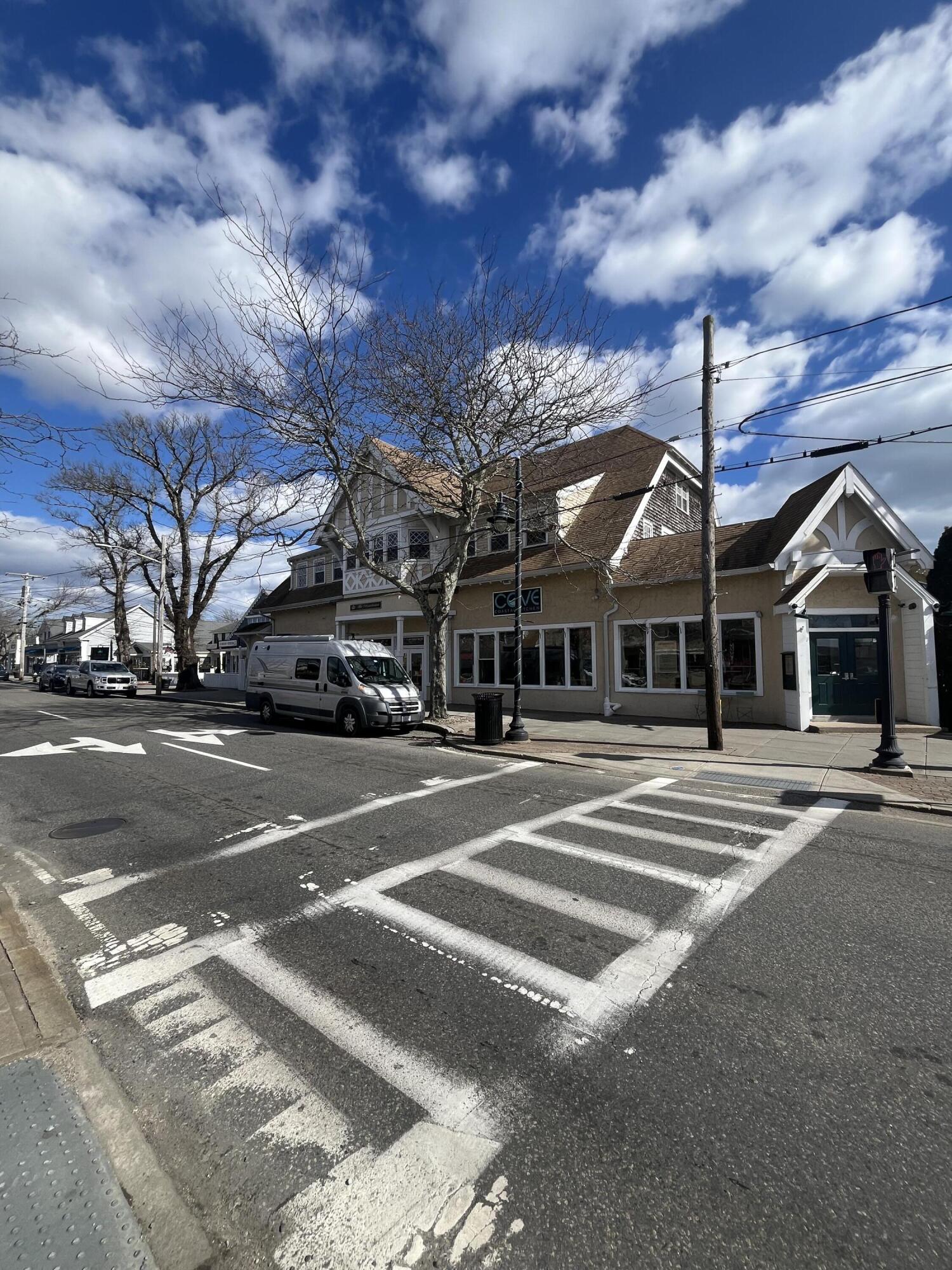 615 Main Street, Unit 13 Hyannis, MA 02601 - Photo 5 of 22 IMG_5035