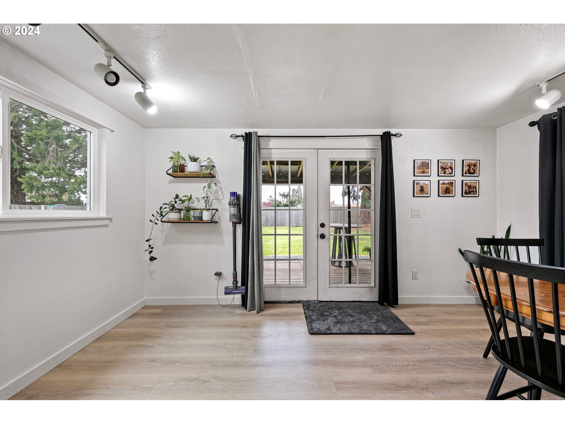 3734 Cherokee Drive Springfield, OR 97478 - Photo 17 of 39 a view of an entryway with wooden floor