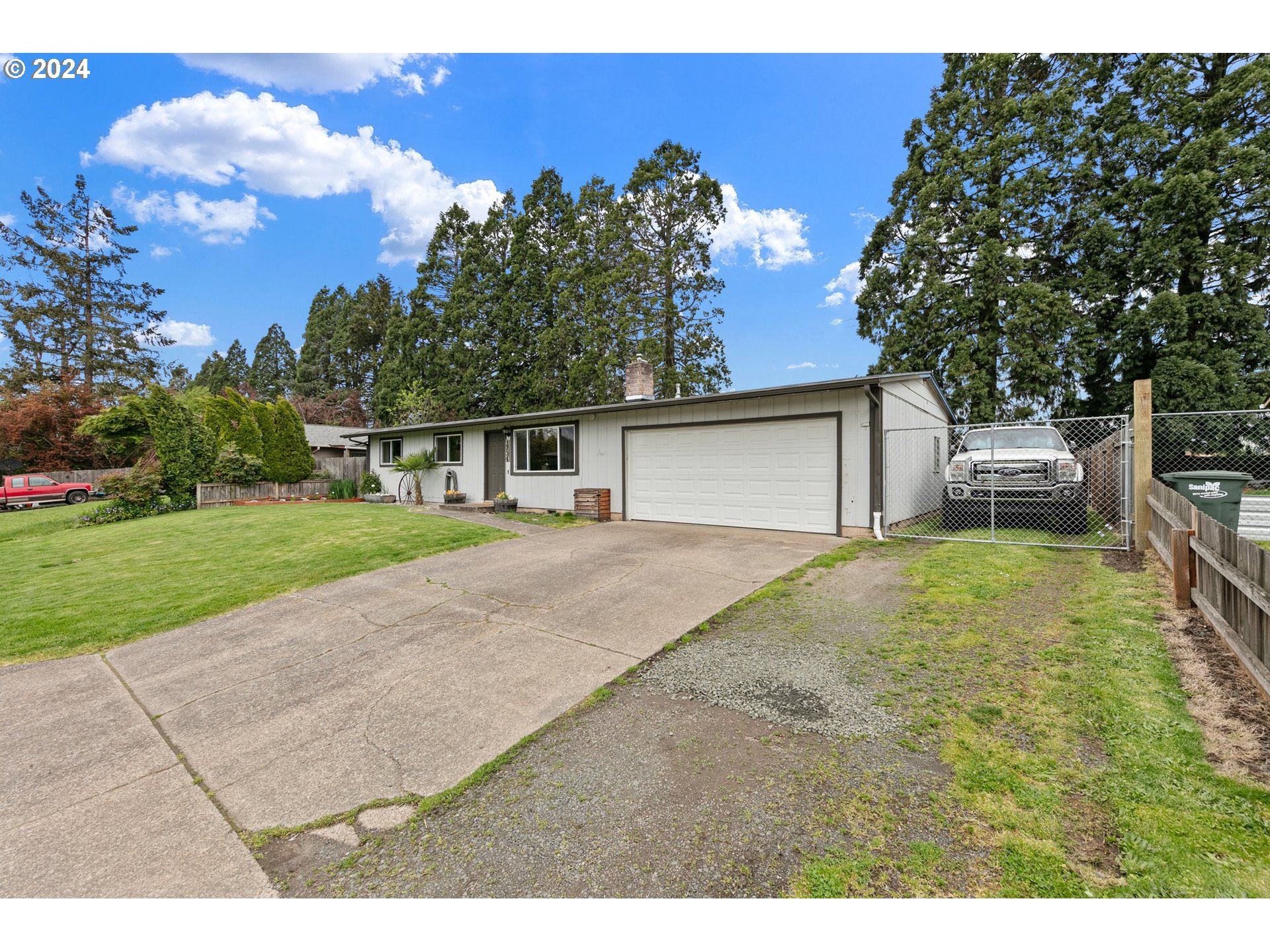 3734 Cherokee Drive Springfield, OR 97478 - Photo 2 of 39 a house view with a garden space