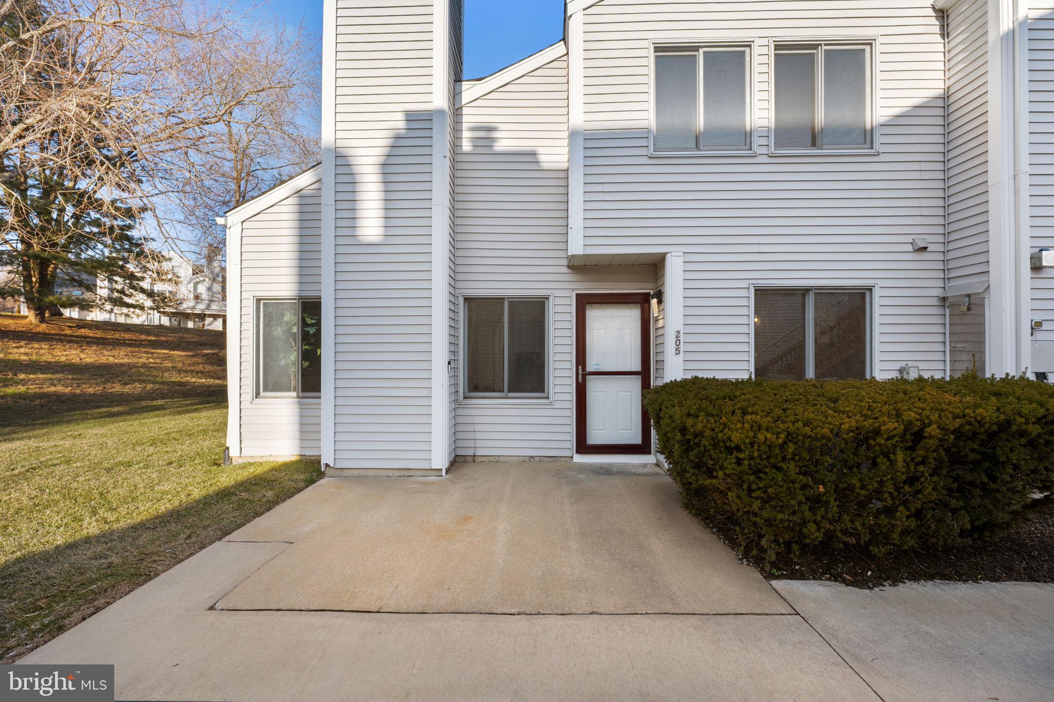 205 Michelle Court Newark, DE 19711 - Photo 2 of 37 a view of a house with a garden