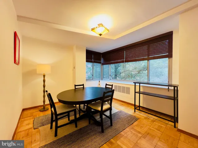 $2,800 | 4200 Cathedral Avenue Northwest, Unit 114, Washington, DC 20016