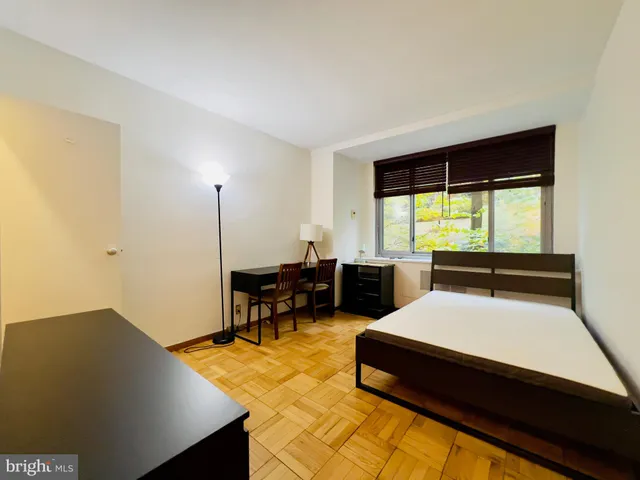 $2,800 | 4200 Cathedral Avenue Northwest, Unit 114, Washington, DC 20016