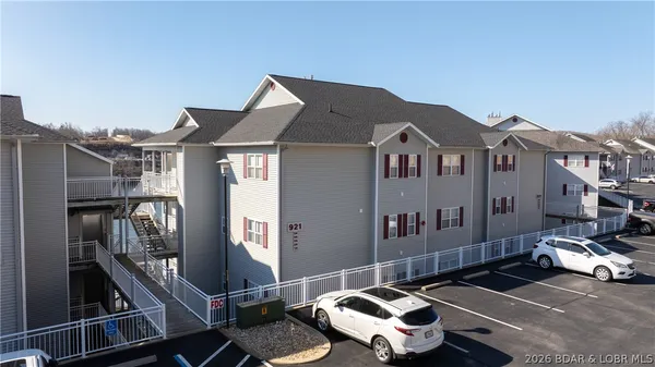 $500,000 | 921 Summer Pl Drive, Unit 2A, Camdenton, MO 65020