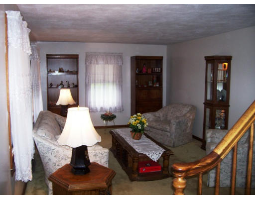 2 Hickory Ridge Road Rehoboth, MA 02769 - Photo 12 of 18 Gallery Image 12