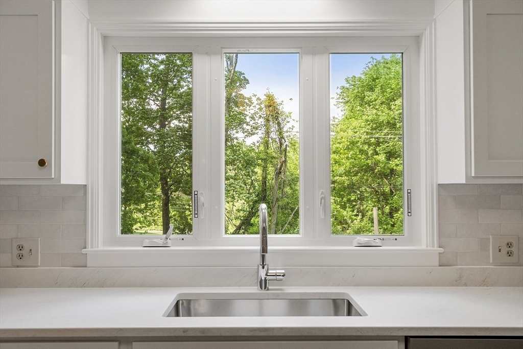 47 Browning Road Shrewsbury, MA 01545 - Photo 13 of 35 Gallery Image 13