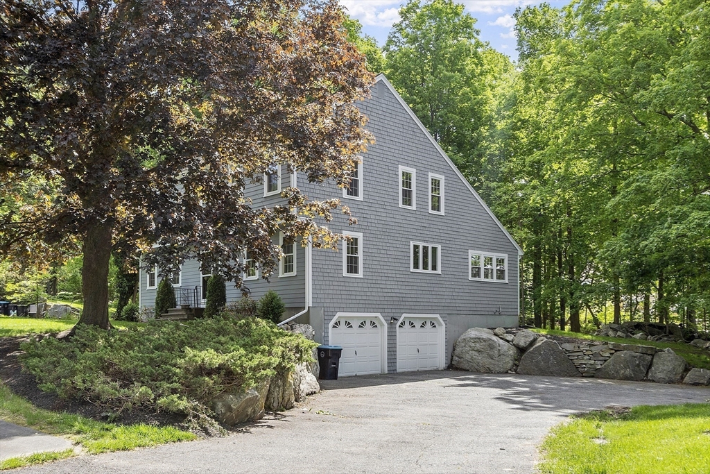 47 Browning Road Shrewsbury, MA 01545 - Photo 3 of 35 Gallery Image 3