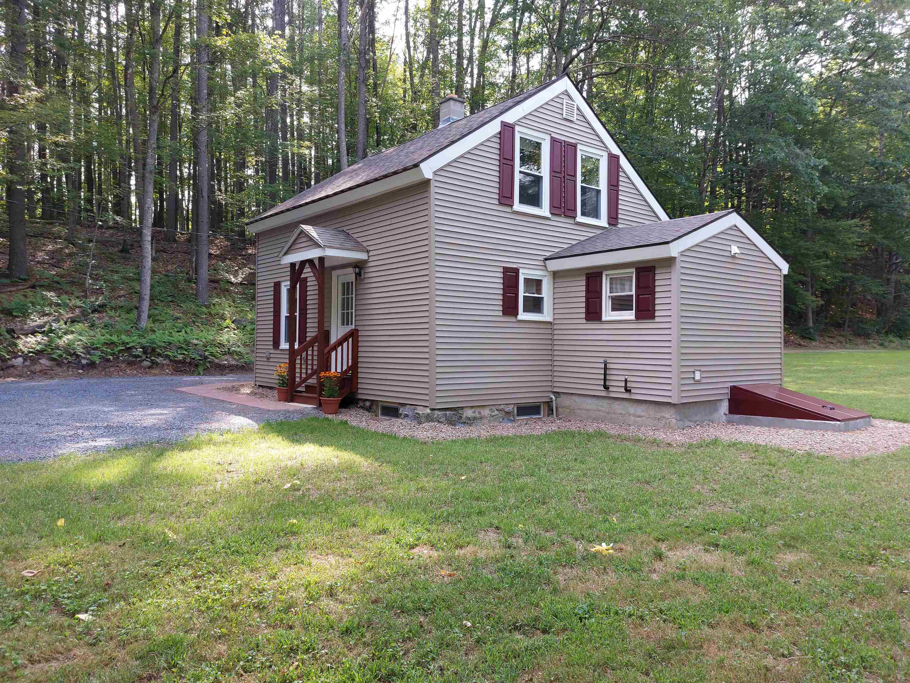 15 Heath Road Marlborough, NH 03455 - Photo 4 of 26 Gallery Image 4