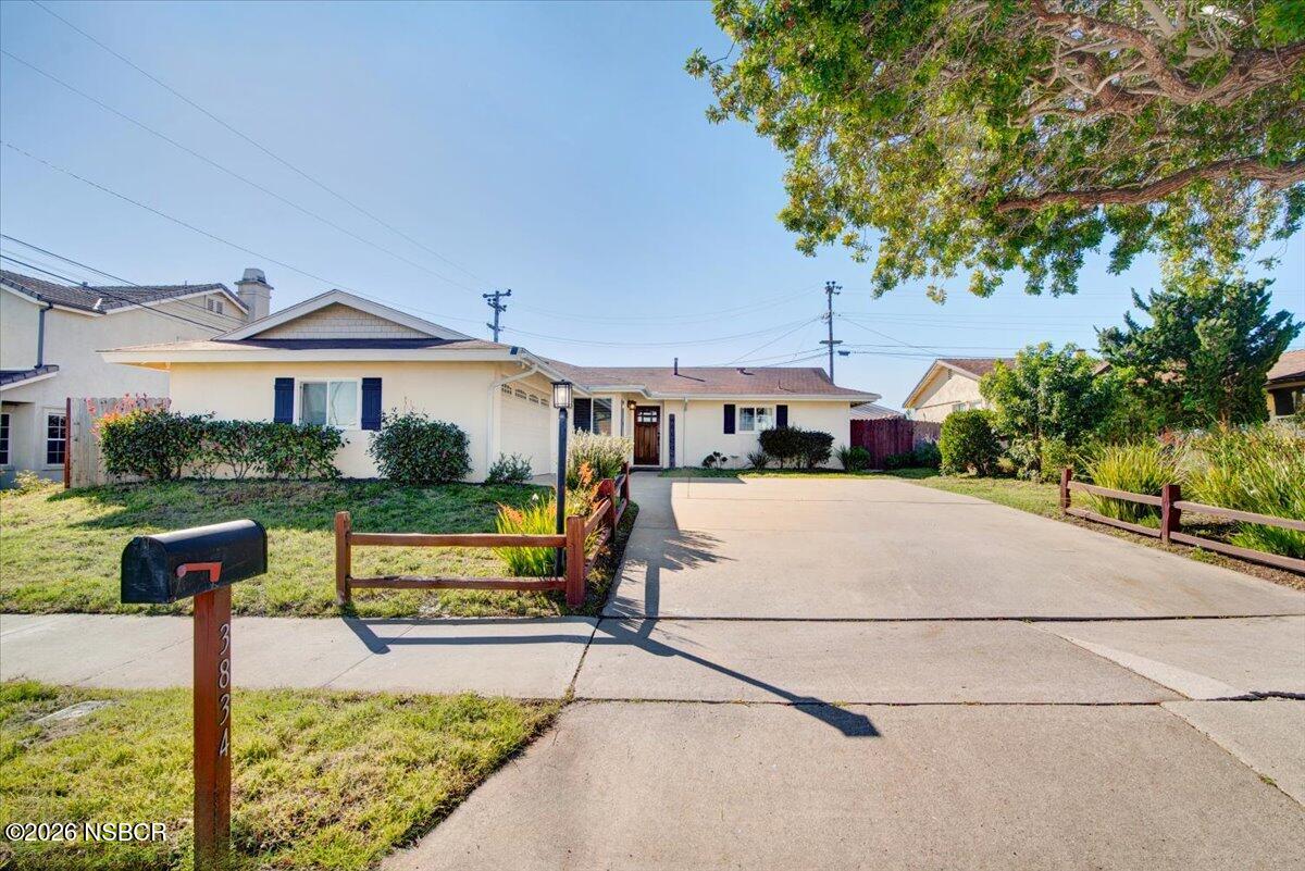 3834 Jupiter Avenue Lompoc, CA 93436 - Photo 3 of 24 03-DSC_5957