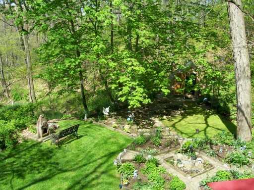 199 Rockingham Road Pittsburgh, PA 15238 - Photo 2 of 8 Yard/Garden.