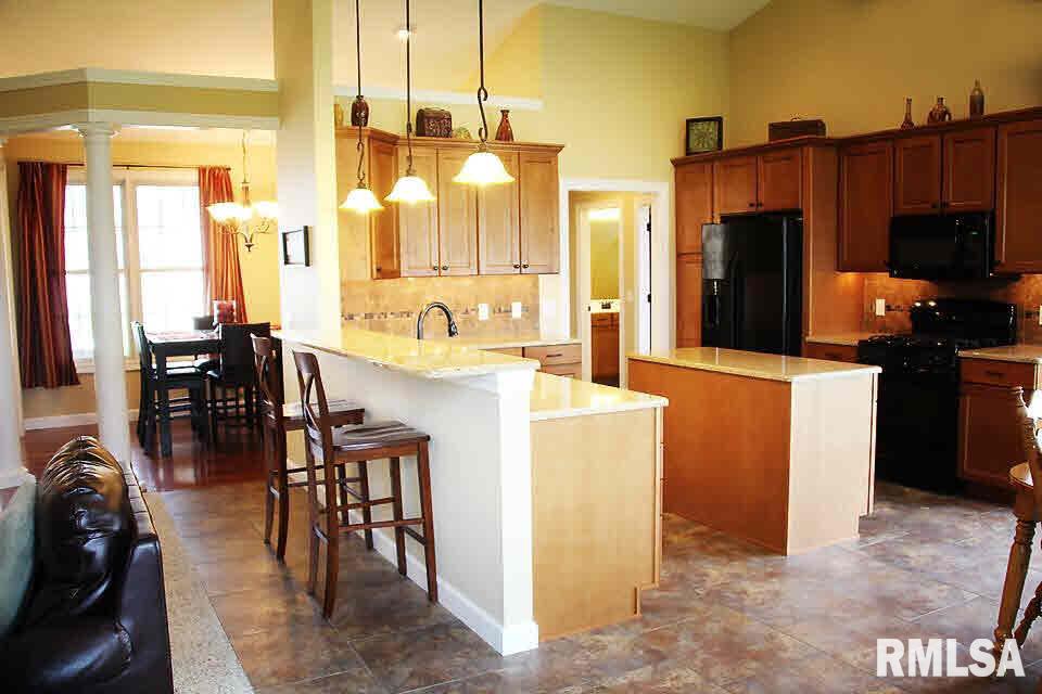 5382 Judge Road Bettendorf, IA 52722 - Photo 6 of 24 Gallery Image 6