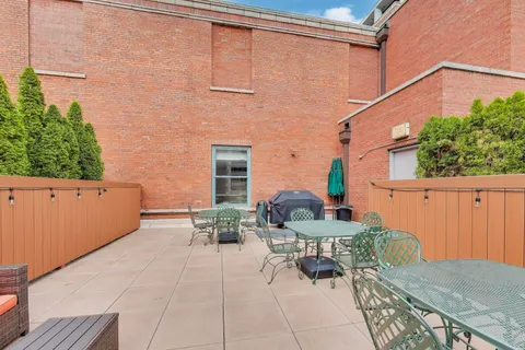 $320,000 | 208 West Washington Street, Unit 1913, Chicago, IL 60606