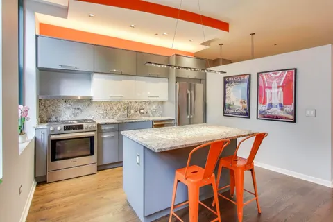 $320,000 | 208 West Washington Street, Unit 1913, Chicago, IL 60606