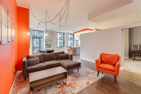 $320,000 | 208 West Washington Street, Unit 1913, Chicago, IL 60606