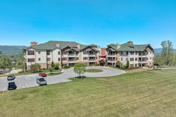 $330,000 | 5442 The Peaks Drive, Unit 209, Roanoke, VA 24018