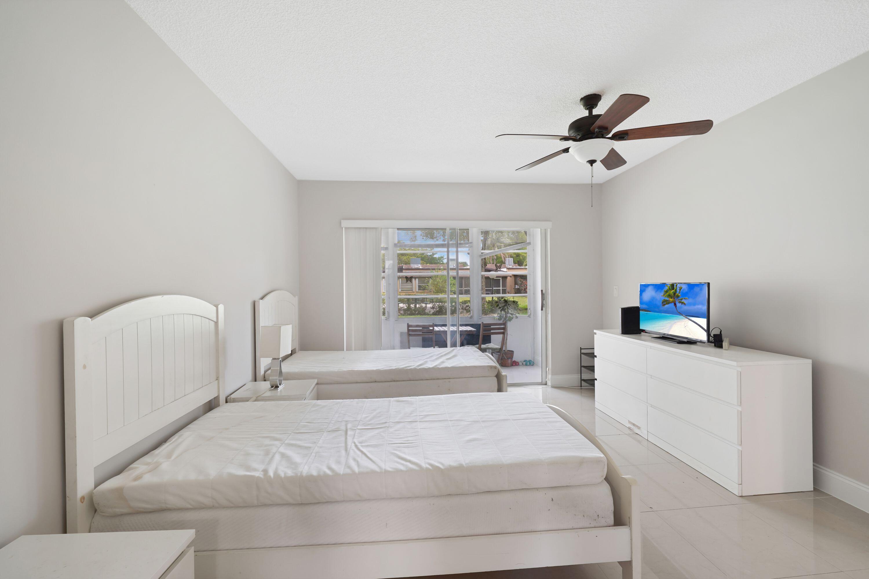 100 Berkley Road, Unit 109 Hollywood, FL 33024 - Photo 17 of 54 14