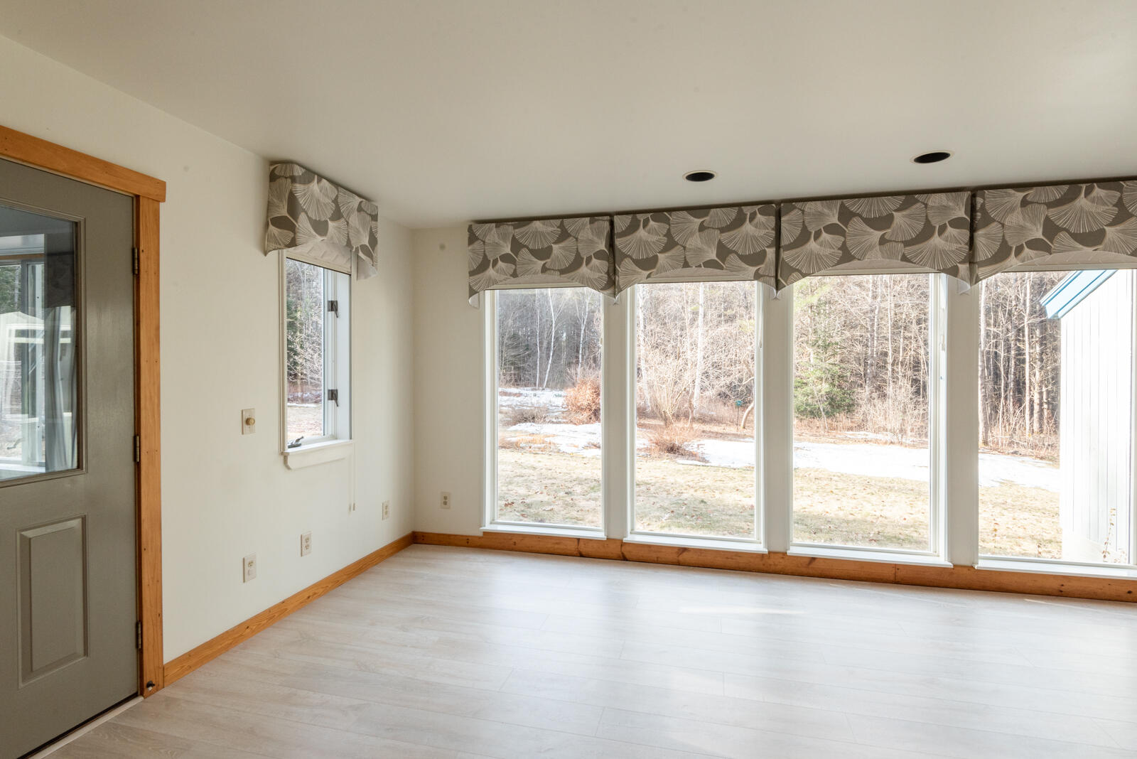 32 Desert Pond Road Mount Vernon, ME 04352 - Photo 6 of 58 lakehome_desertpond043