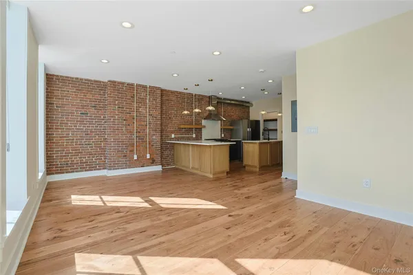 $4,300 | 19 Main Street, Unit 2, Tarrytown, NY 10591