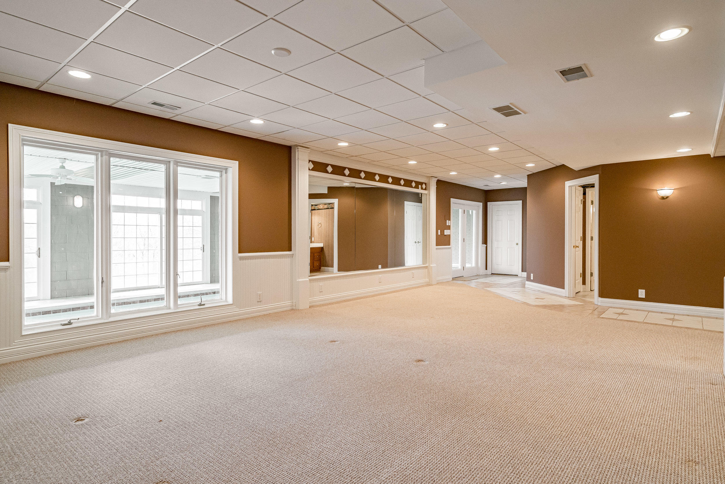 15301 Deer Run Road Louisville, KY 40299 - Photo 37 of 95 Lower Family Rm