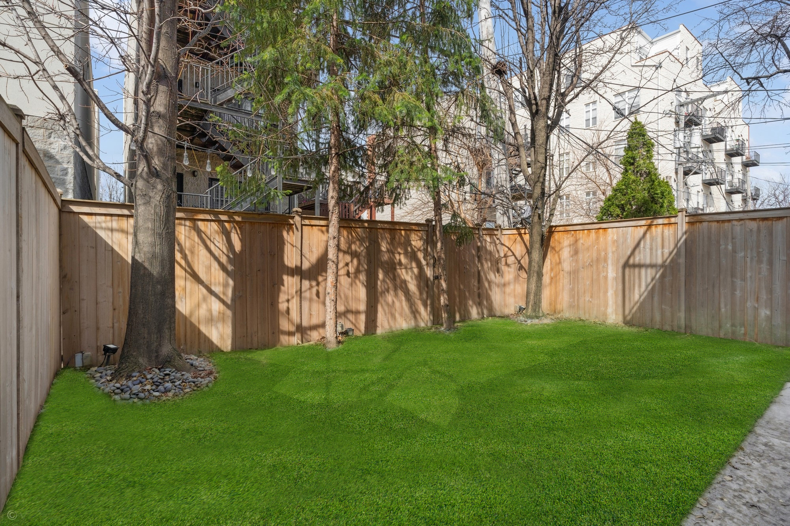 952 North Racine Avenue Chicago, IL 60642 - Photo 23 of 24 a view of yard with small cabin