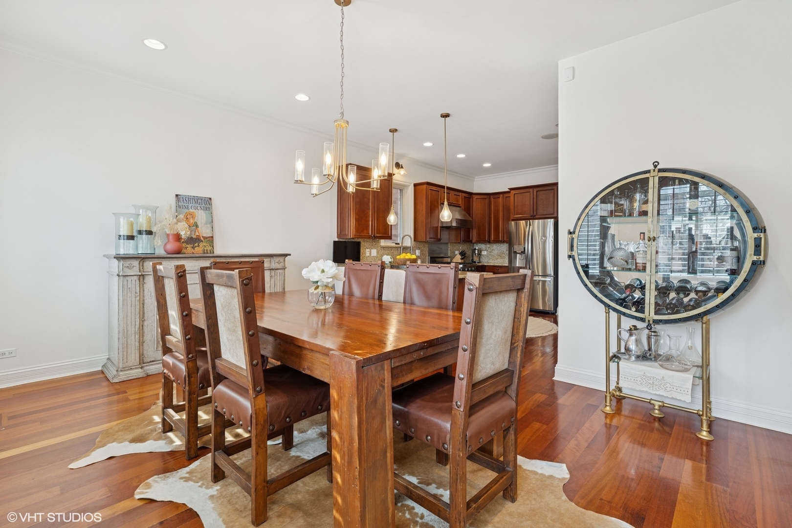 952 North Racine Avenue Chicago, IL 60642 - Photo 7 of 24 a view of a dining room with furniture window and wooden floor