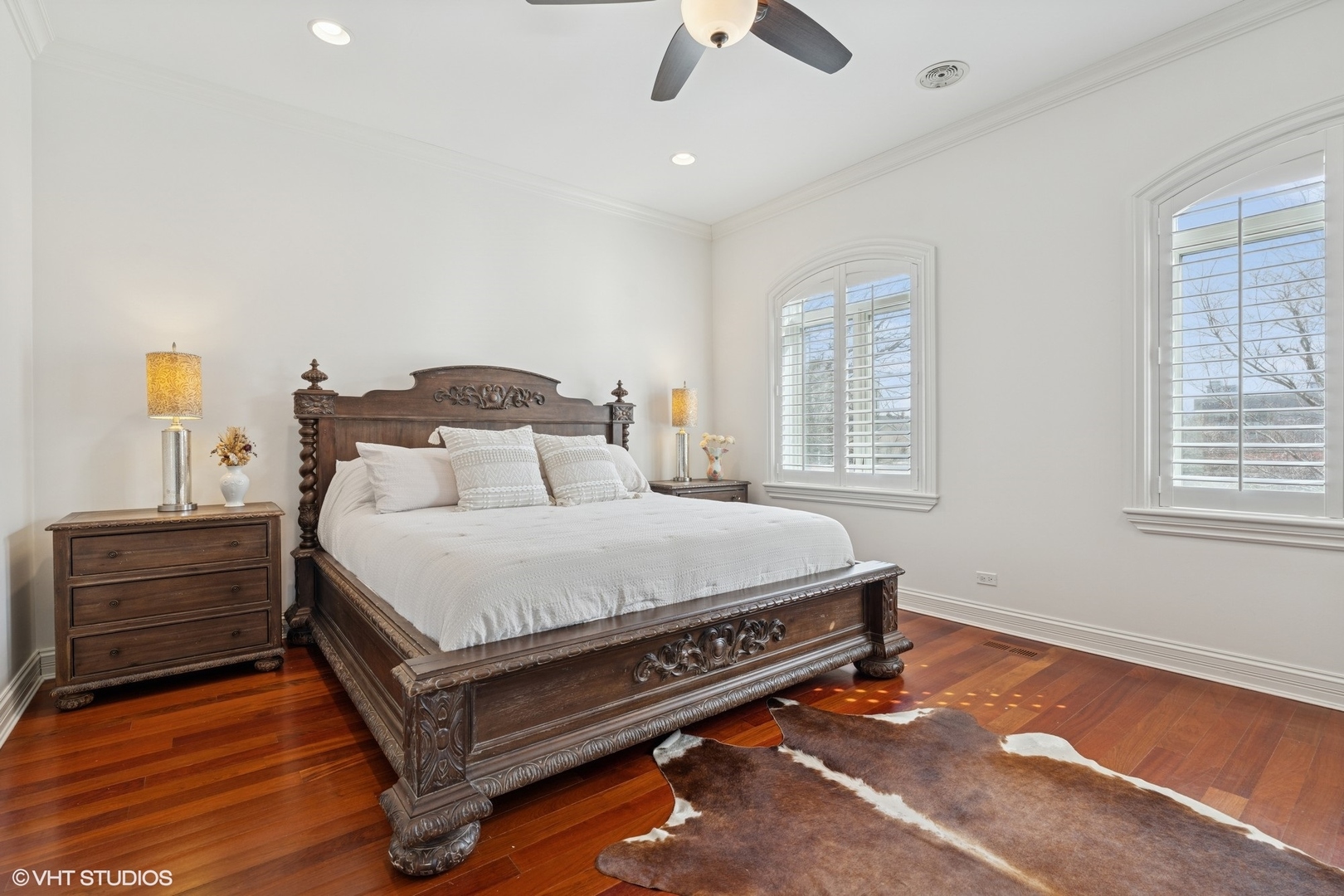 952 North Racine Avenue Chicago, IL 60642 - Photo 8 of 24 a bedroom with a bed and window