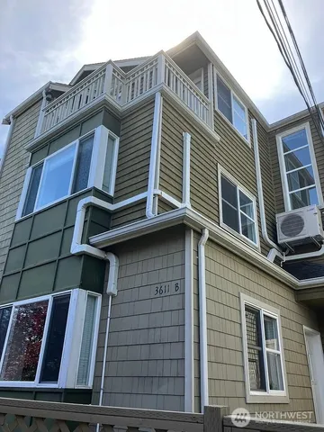 $3,600 | 3611 22nd Avenue West, Seattle, WA 98199