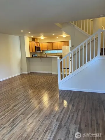 $3,600 | 3611 22nd Avenue West, Seattle, WA 98199