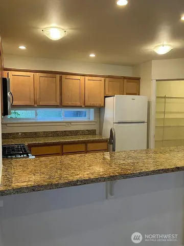 $3,600 | 3611 22nd Avenue West, Seattle, WA 98199