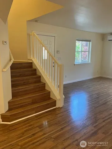 $3,600 | 3611 22nd Avenue West, Seattle, WA 98199