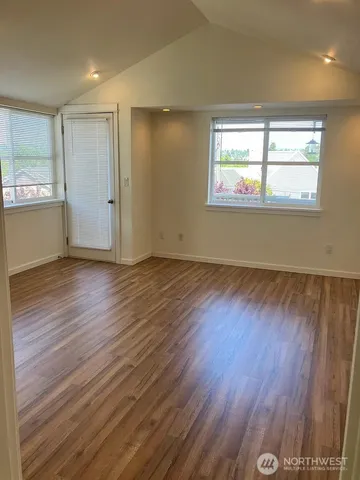 $3,600 | 3611 22nd Avenue West, Seattle, WA 98199