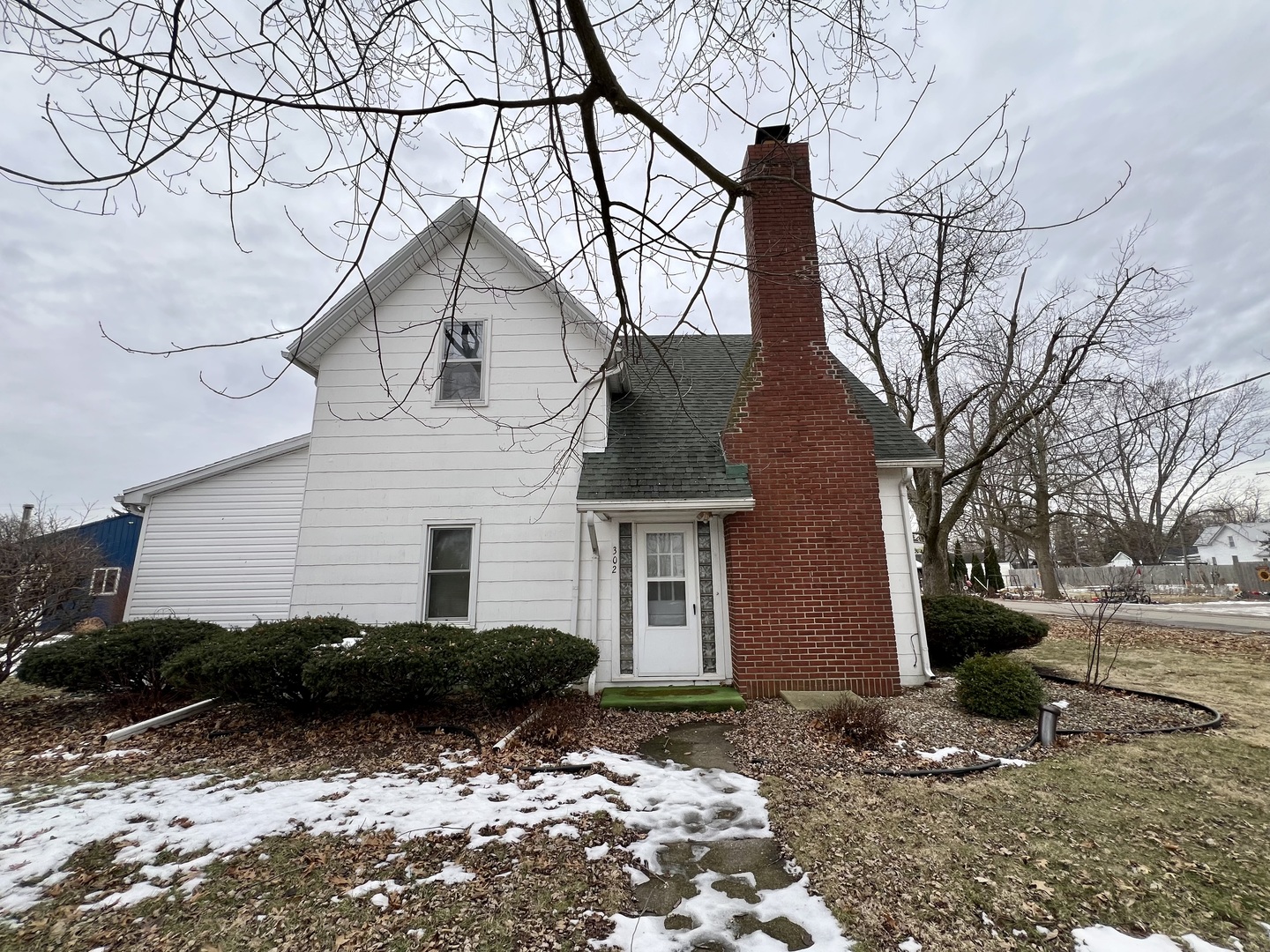 302 Dickson Street Sidell, IL 61876 - Photo 1 of 37 Gallery Image 1