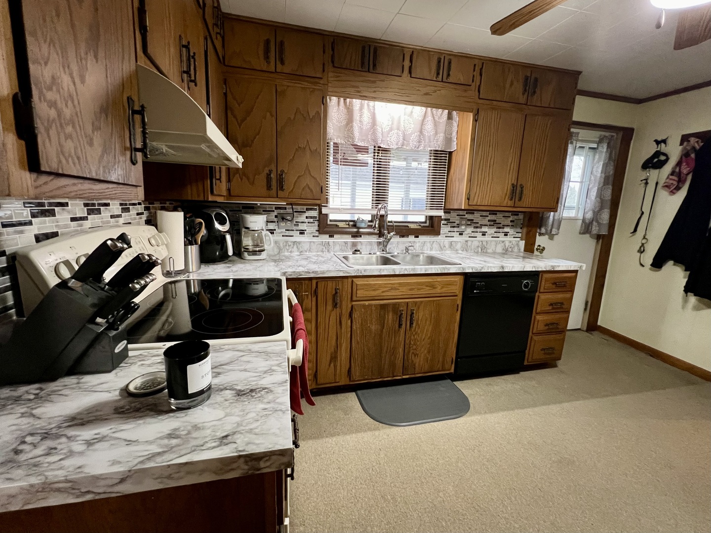302 Dickson Street Sidell, IL 61876 - Photo 15 of 37 Gallery Image 15