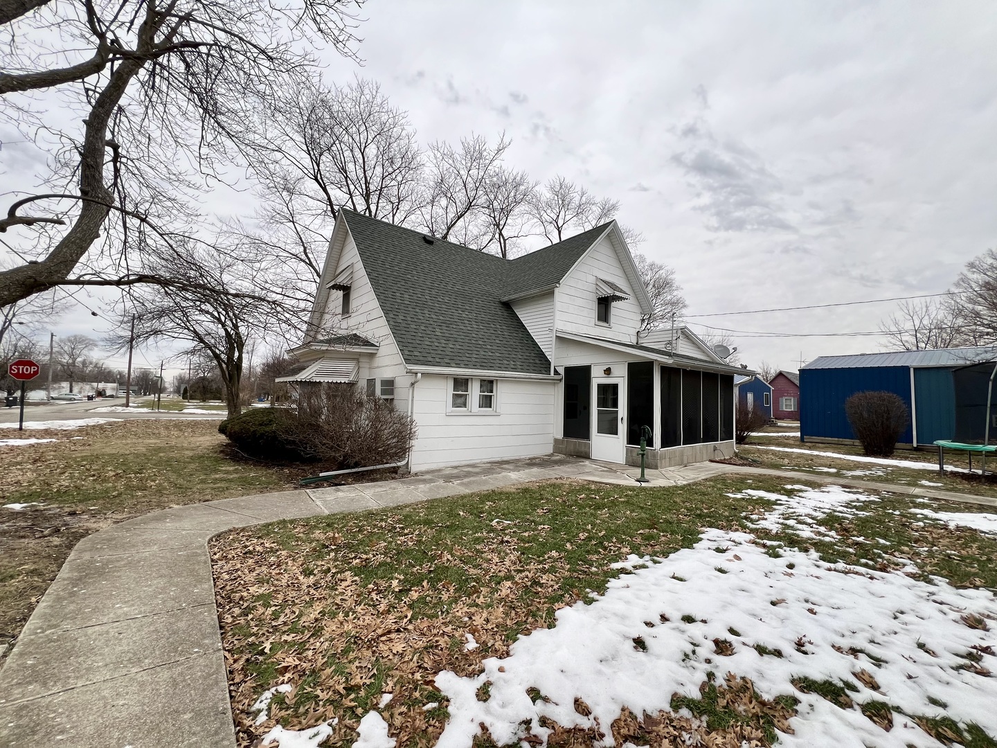 302 Dickson Street Sidell, IL 61876 - Photo 33 of 37 Gallery Image 33