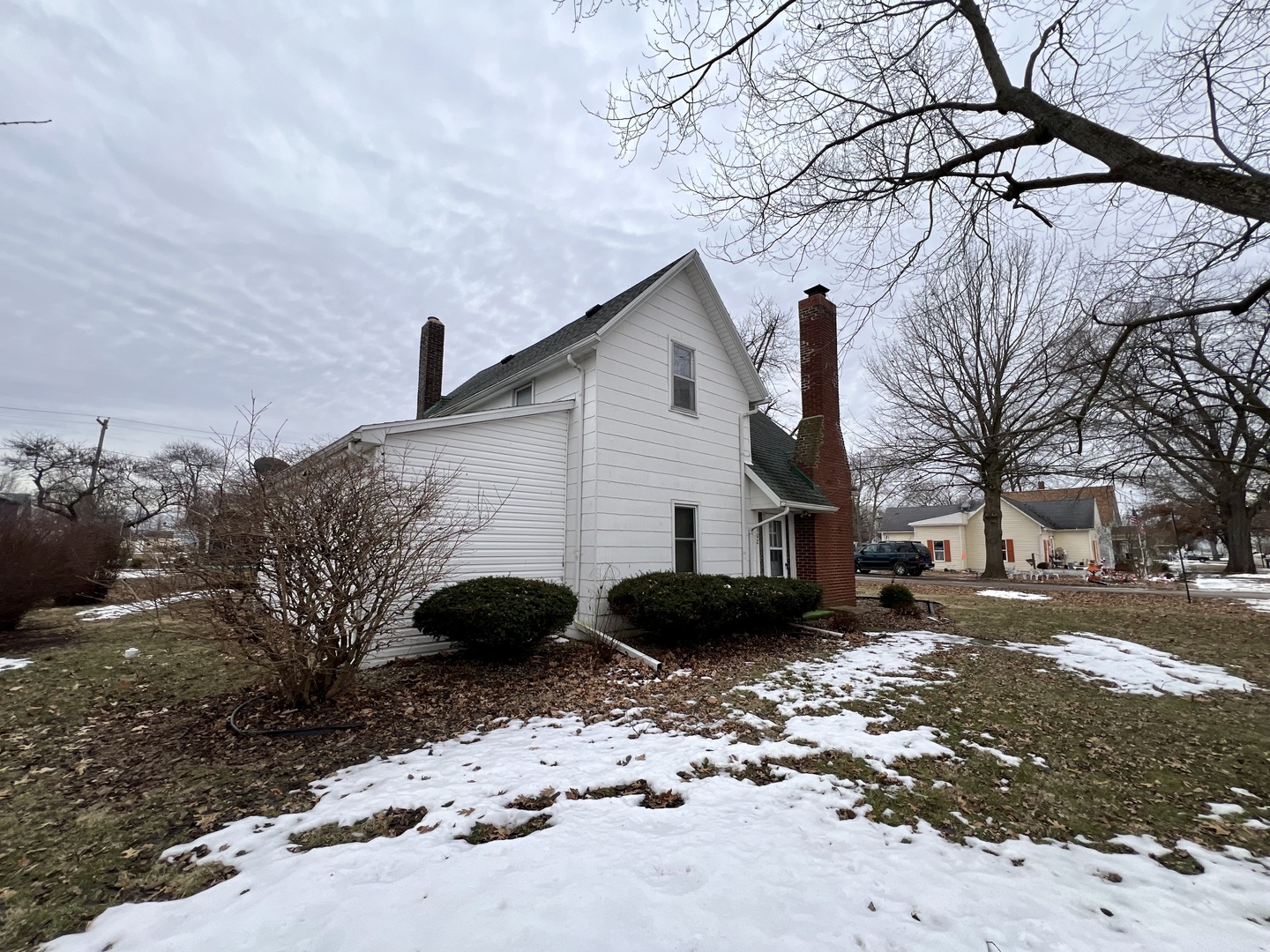 302 Dickson Street Sidell, IL 61876 - Photo 34 of 37 Gallery Image 34