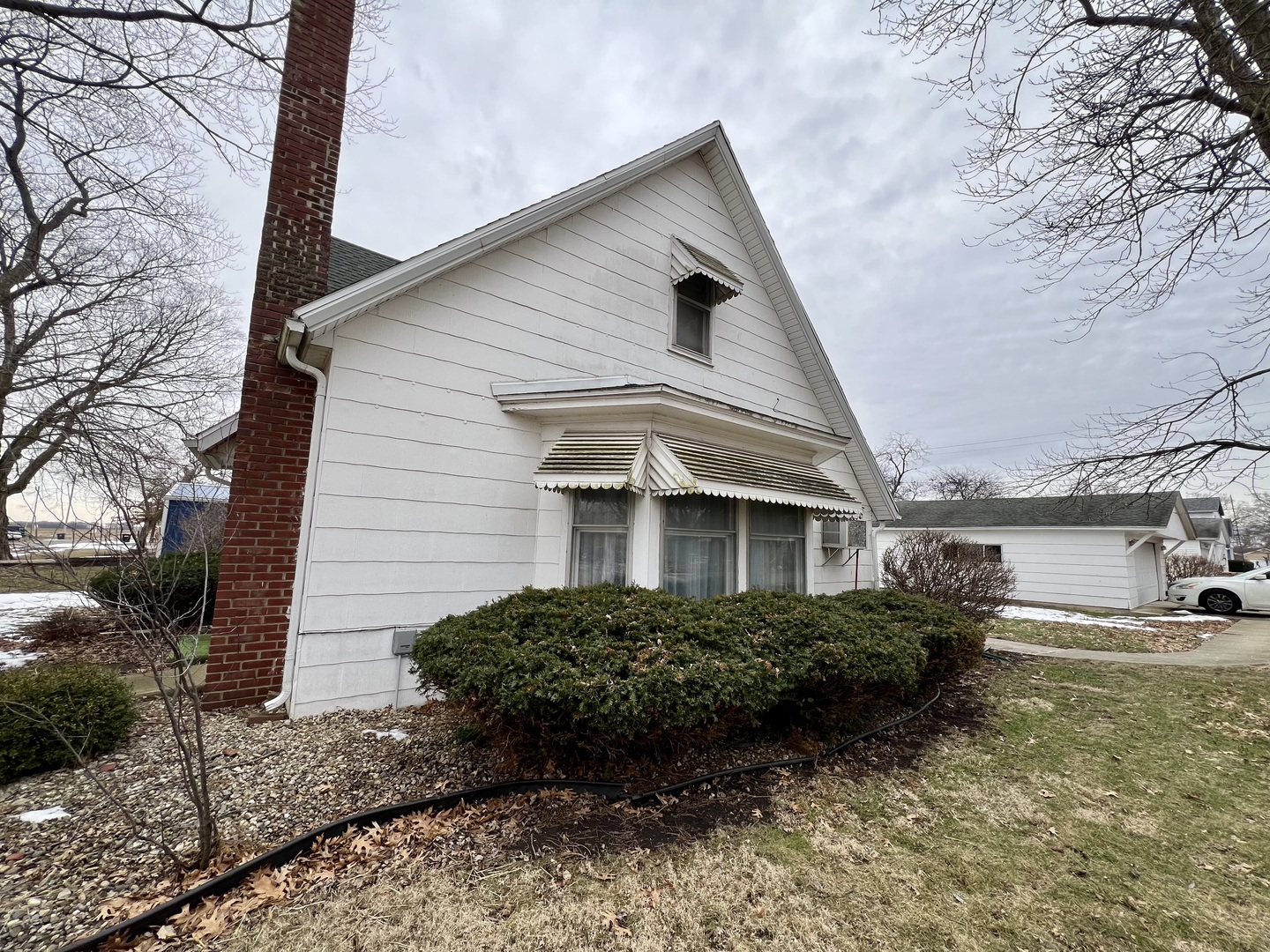 302 Dickson Street Sidell, IL 61876 - Photo 35 of 37 Gallery Image 35
