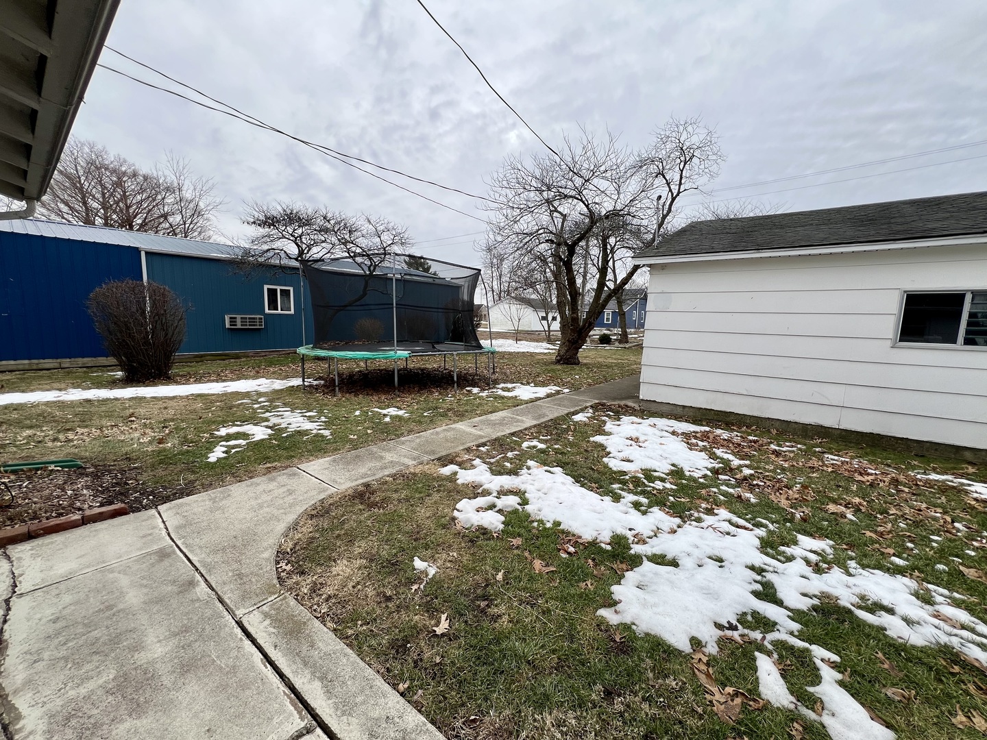 302 Dickson Street Sidell, IL 61876 - Photo 36 of 37 Gallery Image 36