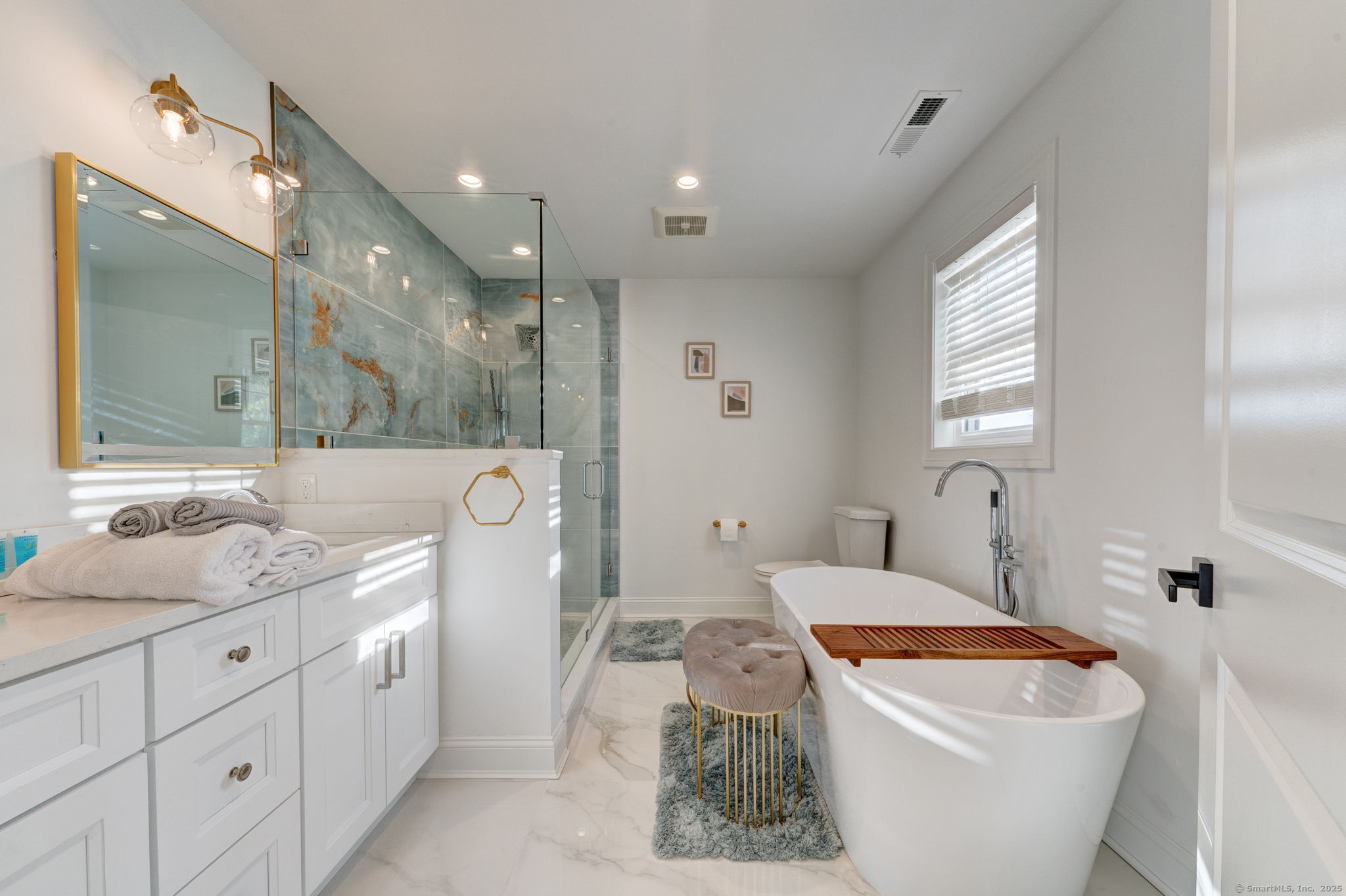 125 Ridgewood Drive Milford, CT 06460 - Photo 16 of 37