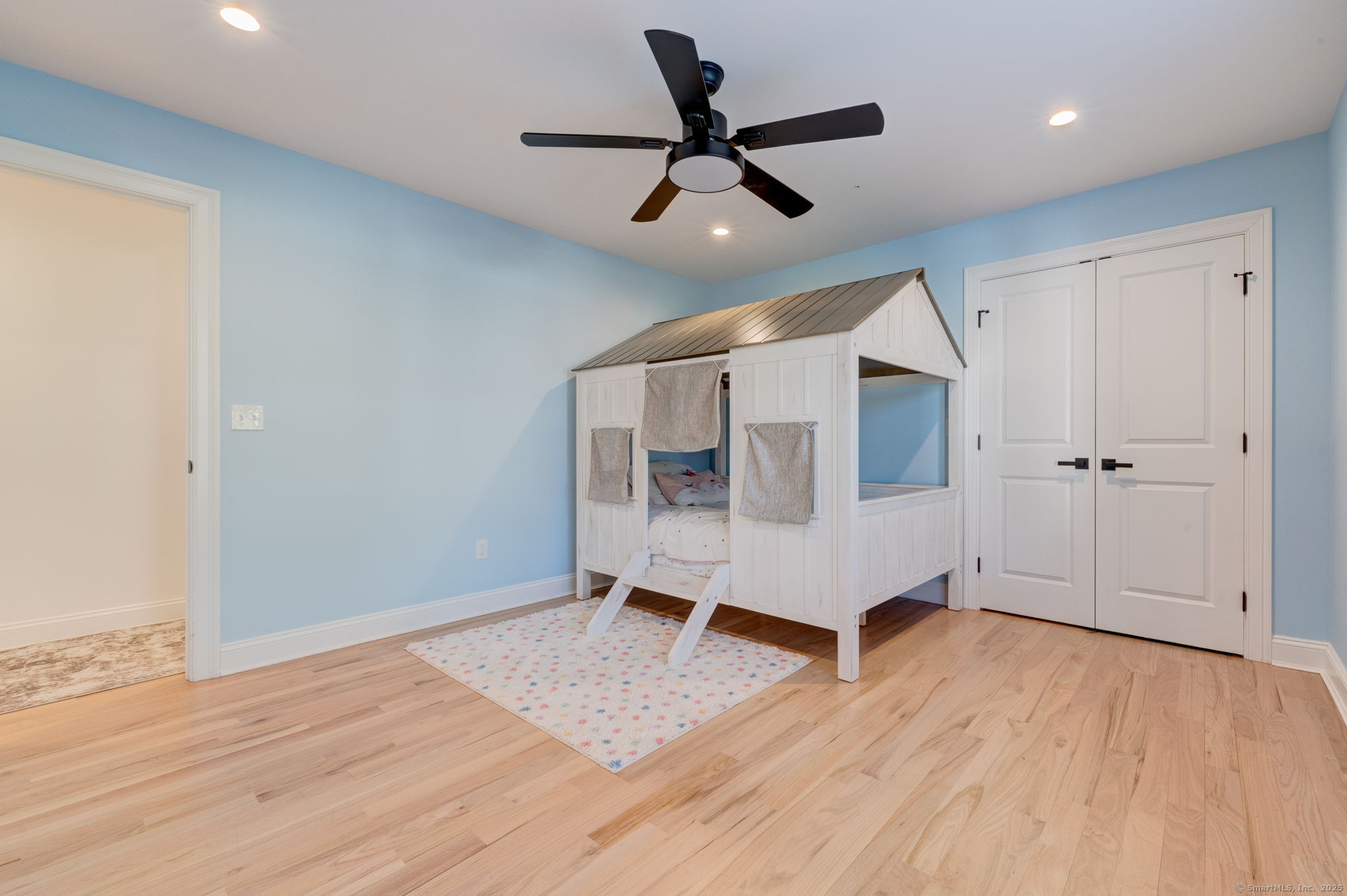 125 Ridgewood Drive Milford, CT 06460 - Photo 18 of 37