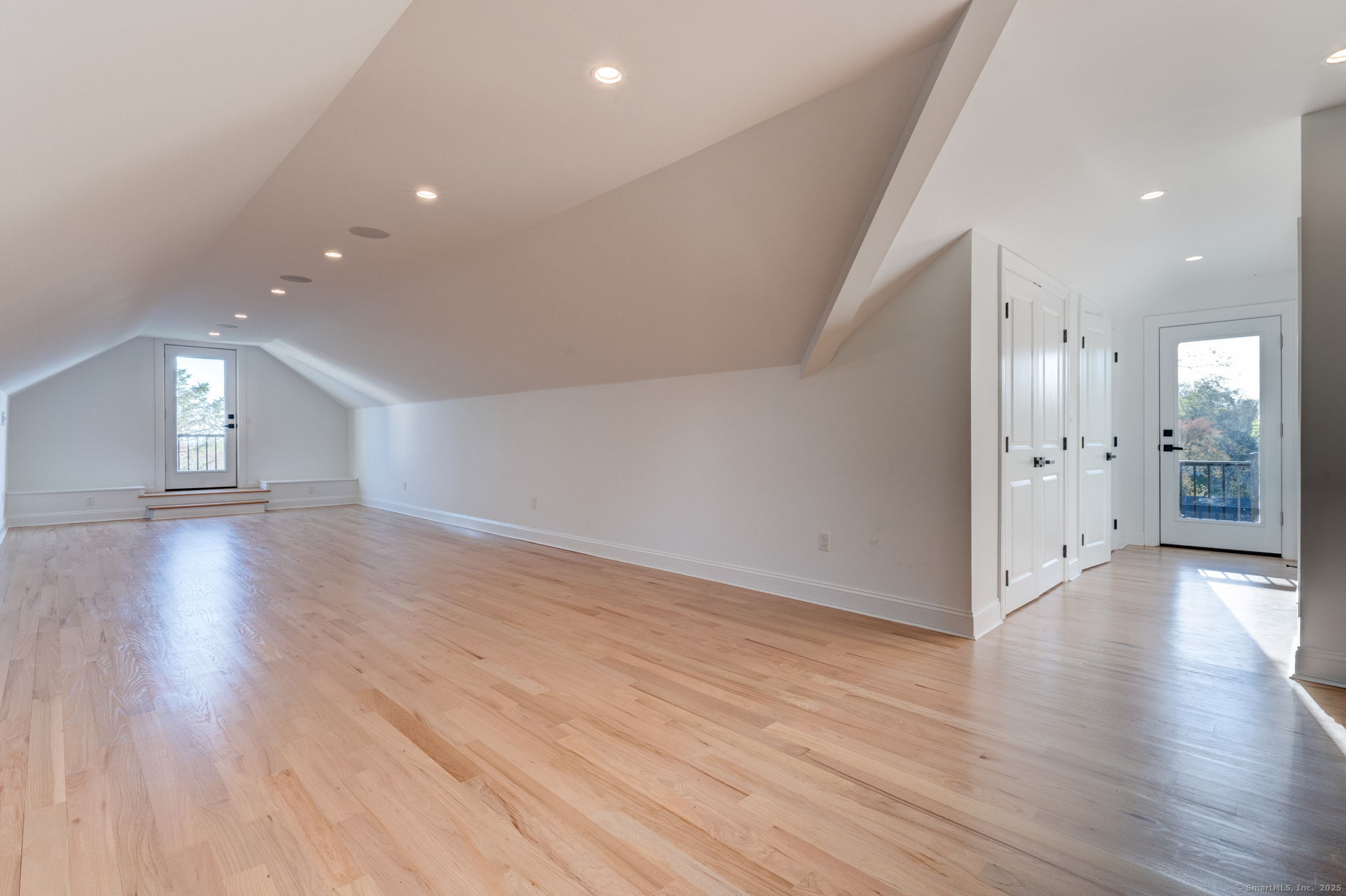 125 Ridgewood Drive Milford, CT 06460 - Photo 26 of 37