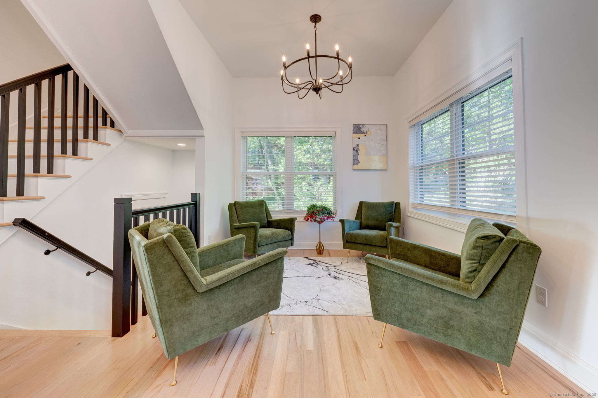 125 Ridgewood Drive Milford, CT 06460 - Photo 4 of 37